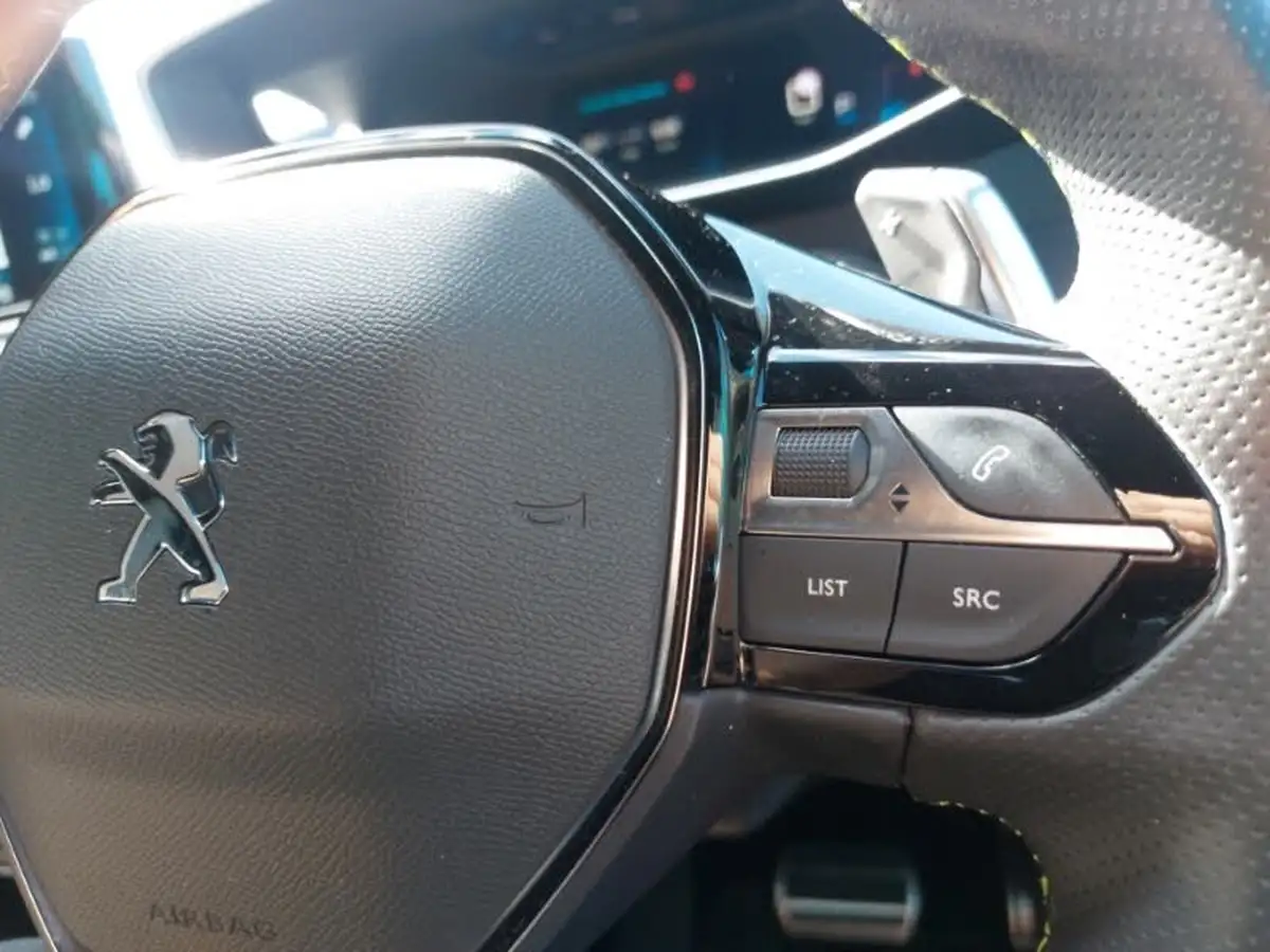2023-peugeot-208-12-puretech-gt-100ps-eat8-big-15