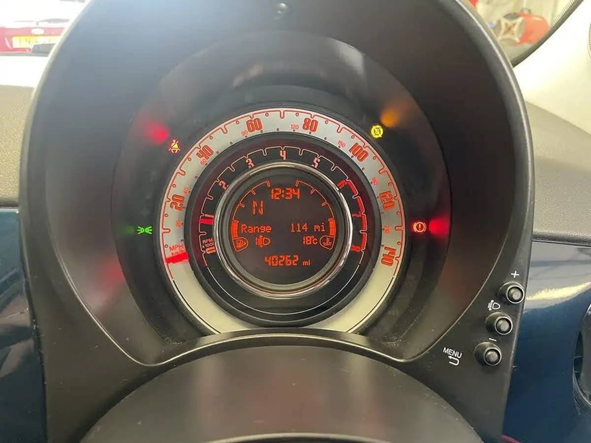 2016-fiat-500-12-lounge-dualogic-big-13