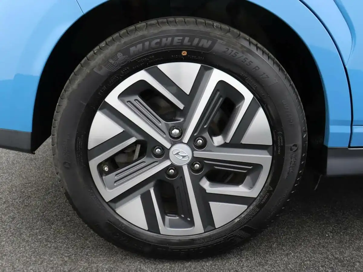 2022-hyundai-kona-e-premium-204ps-64kwh-7kw-obc-big-12