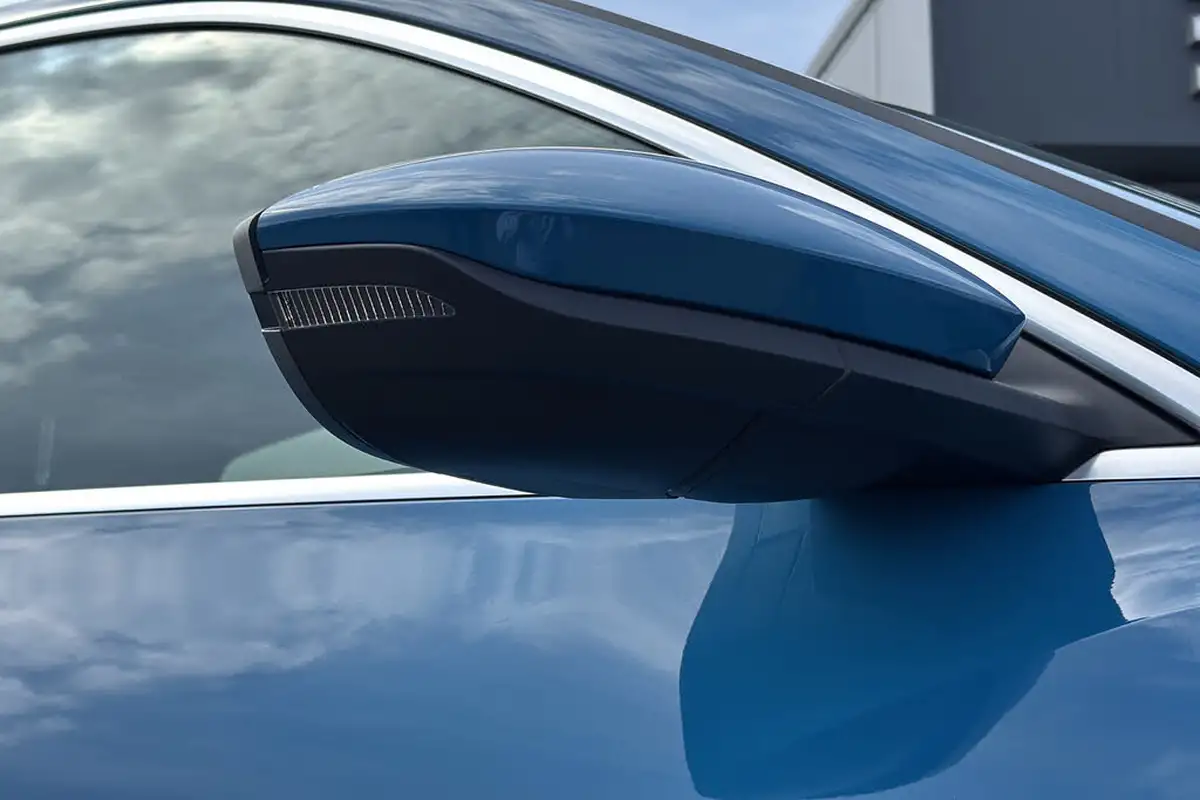 2021-audi-e-tron-55e-s-line-sportback-big-38
