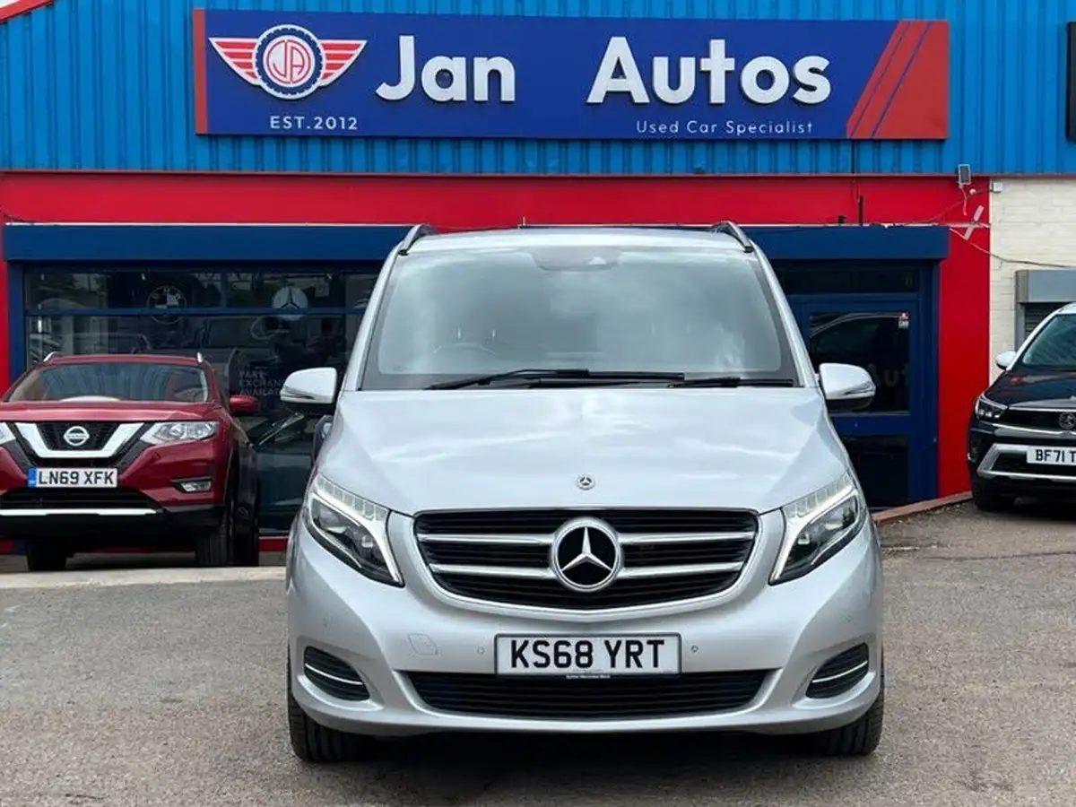 2018-mercedes-benz-v-class-21d-v220d-sport-big-3