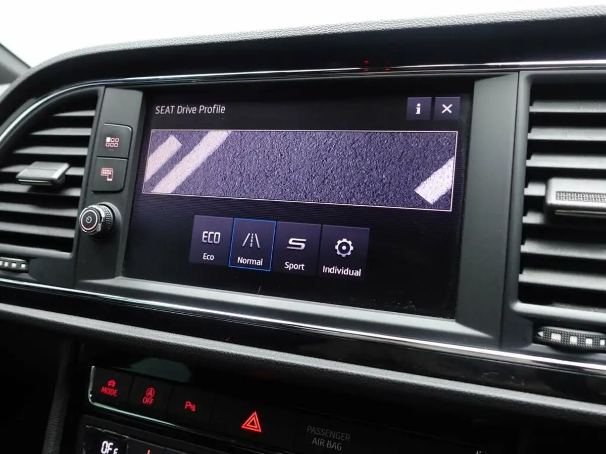 2020-seat-leon-20tdi-fr-black-edition-hatchback-dsg-big-28