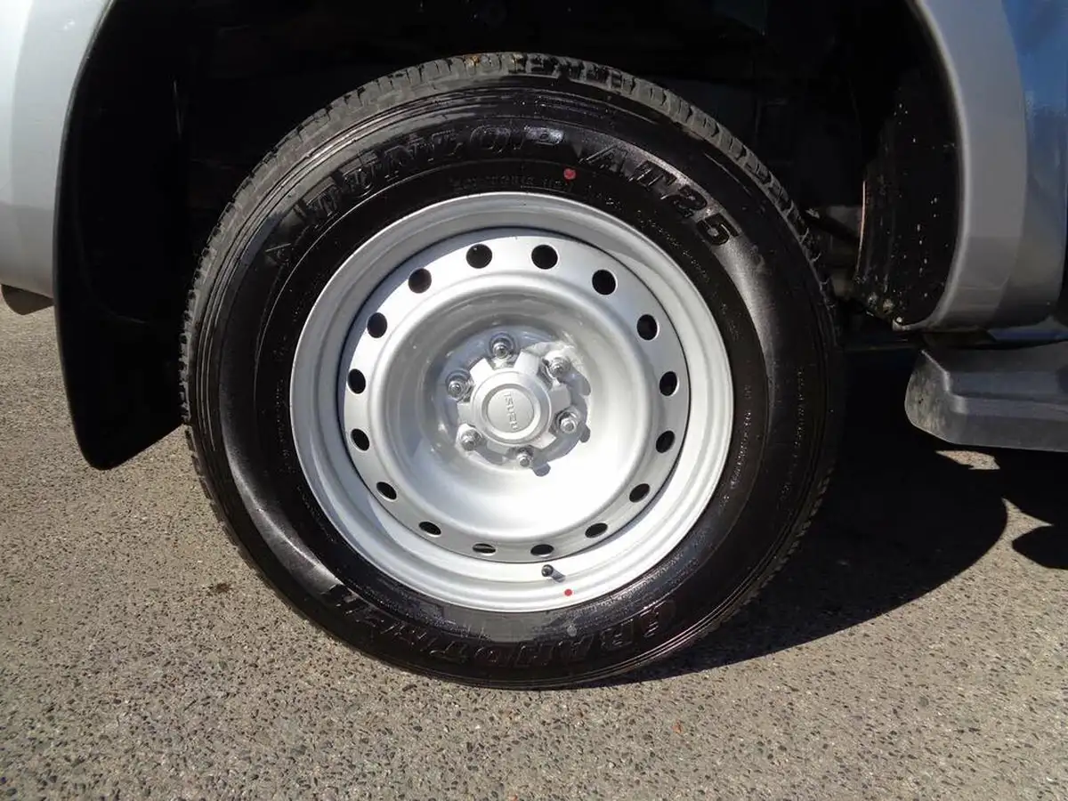 2023-isuzu-d-max-19td-utility-4x4-double-rear-differential-lock-big-8