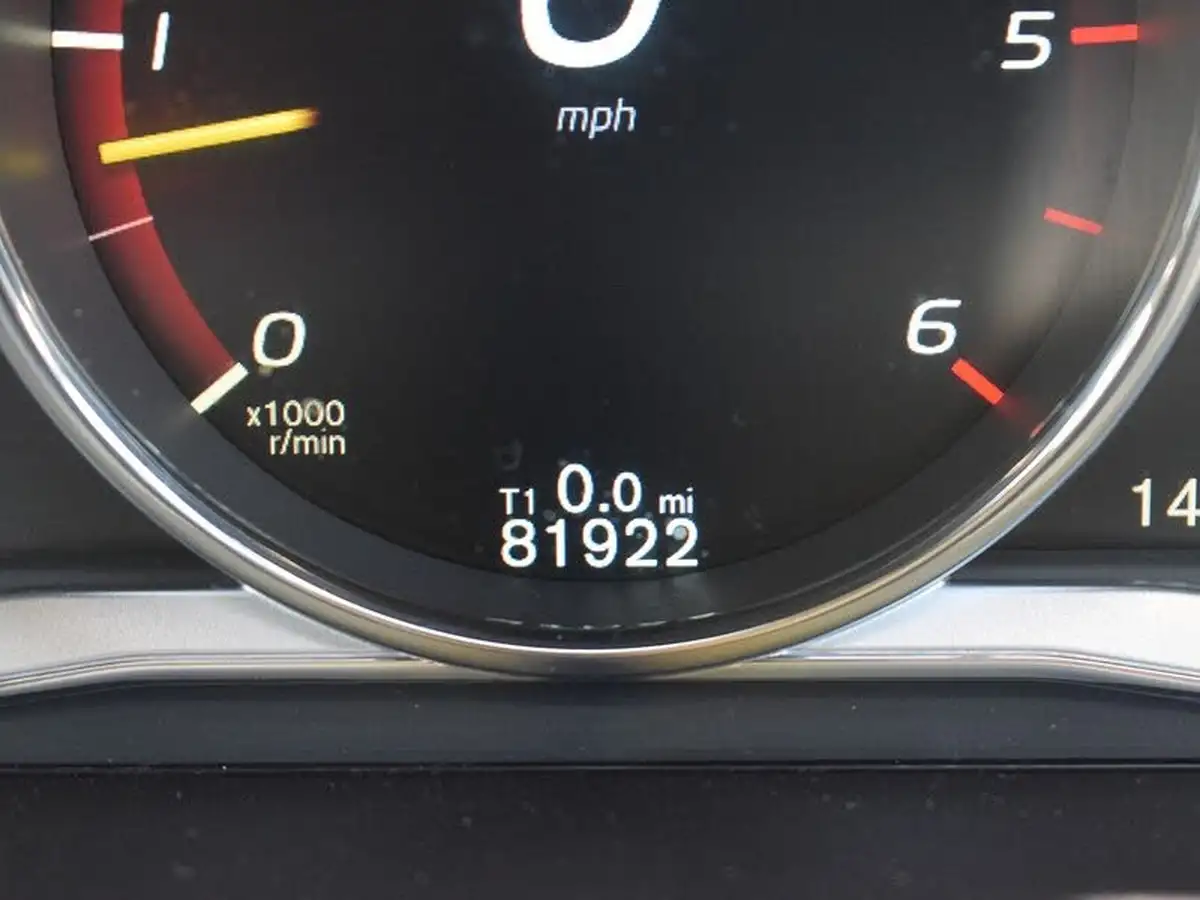 2016-volvo-xc60-24td-d4-se-lux-nav-geartronic-big-31