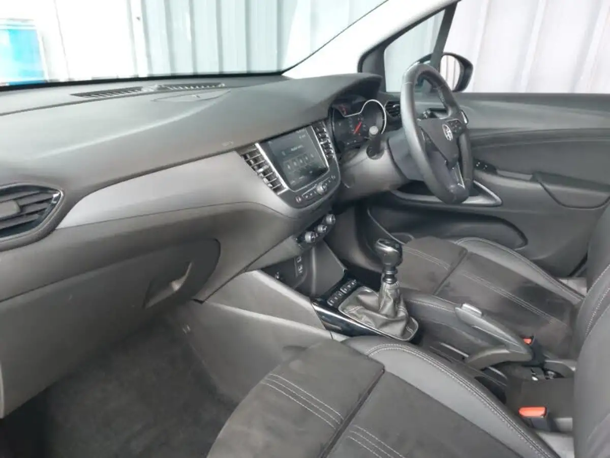 2022-vauxhall-crossland-15-ultimate-110ps-big-4