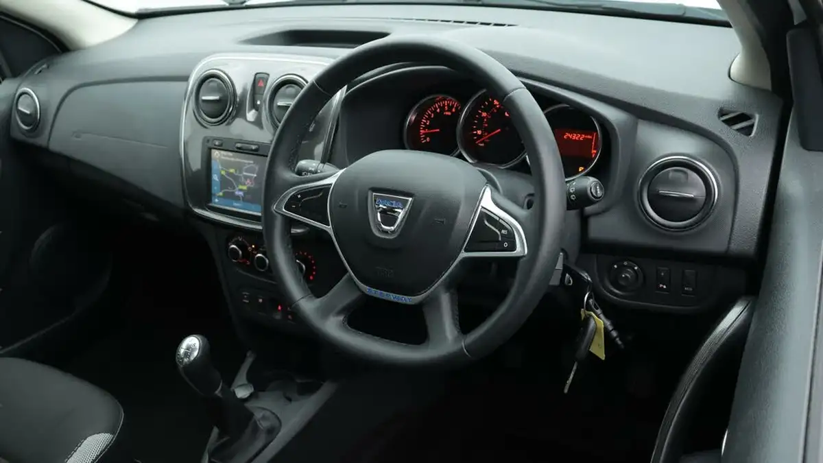 2018-dacia-sandero-stepway-09-tce-comfort-big-9