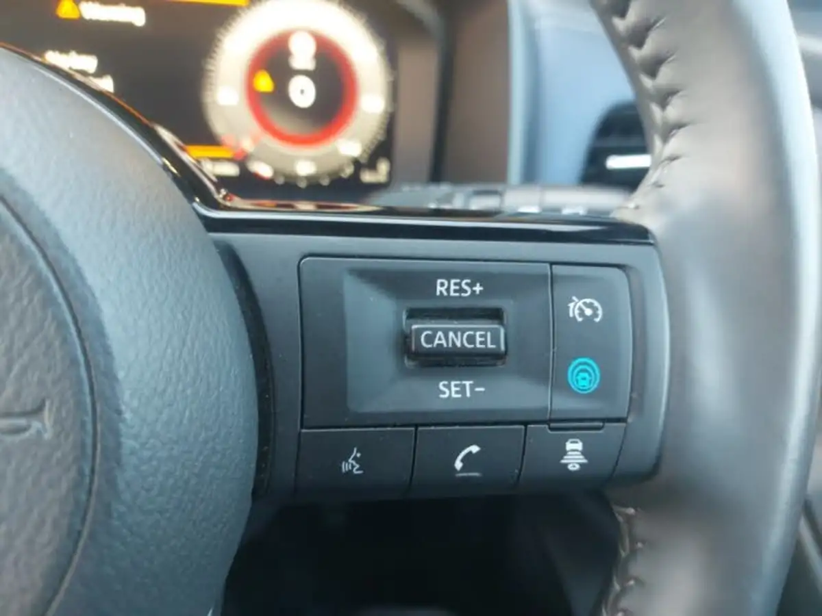 2022-nissan-qashqai-13-dig-t-tekna-140ps-mild-hybrid-big-16