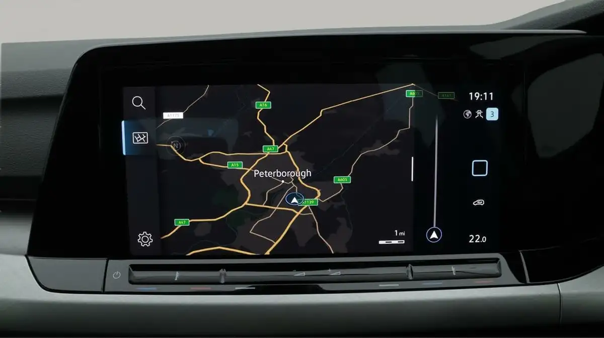 2022-volkswagen-golf-15-tsi-life-130ps-hatchback-big-11