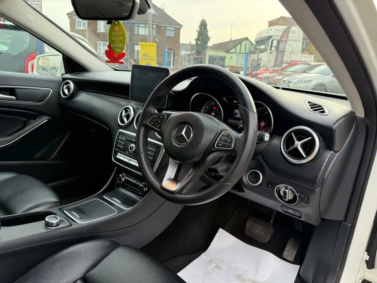 2016-mercedes-benz-a-class-15d-a180d-sport-executivess-7g-dct-big-29
