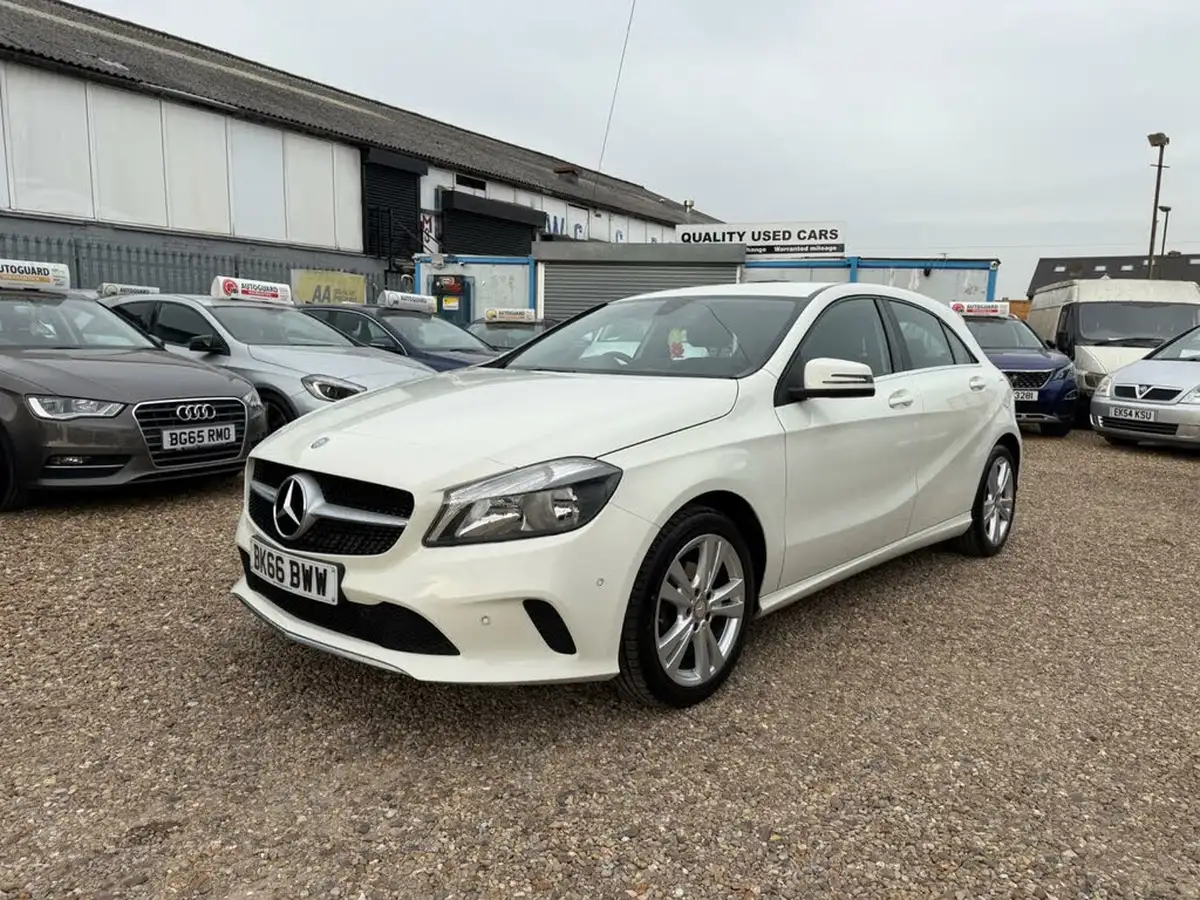 2016-mercedes-benz-a-class-15d-a180d-sport-executivess-7g-dct-big-5