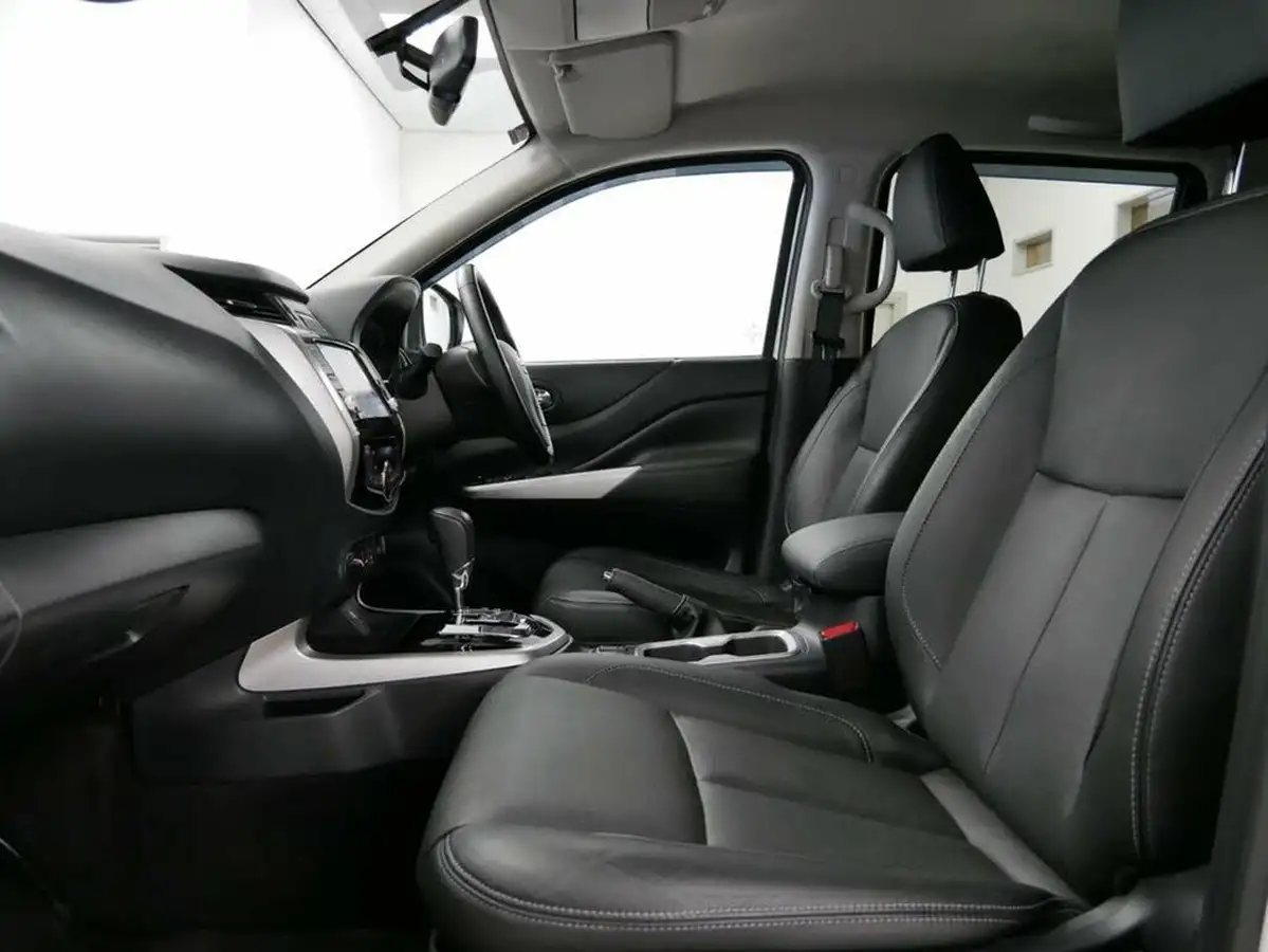 2021-nissan-navara-23dci-tt-tekna-8-navileather-auto-big-22