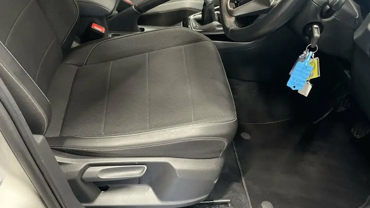 2022-volkswagen-t-cross-10-tsi-black-edition-110ps-big-14