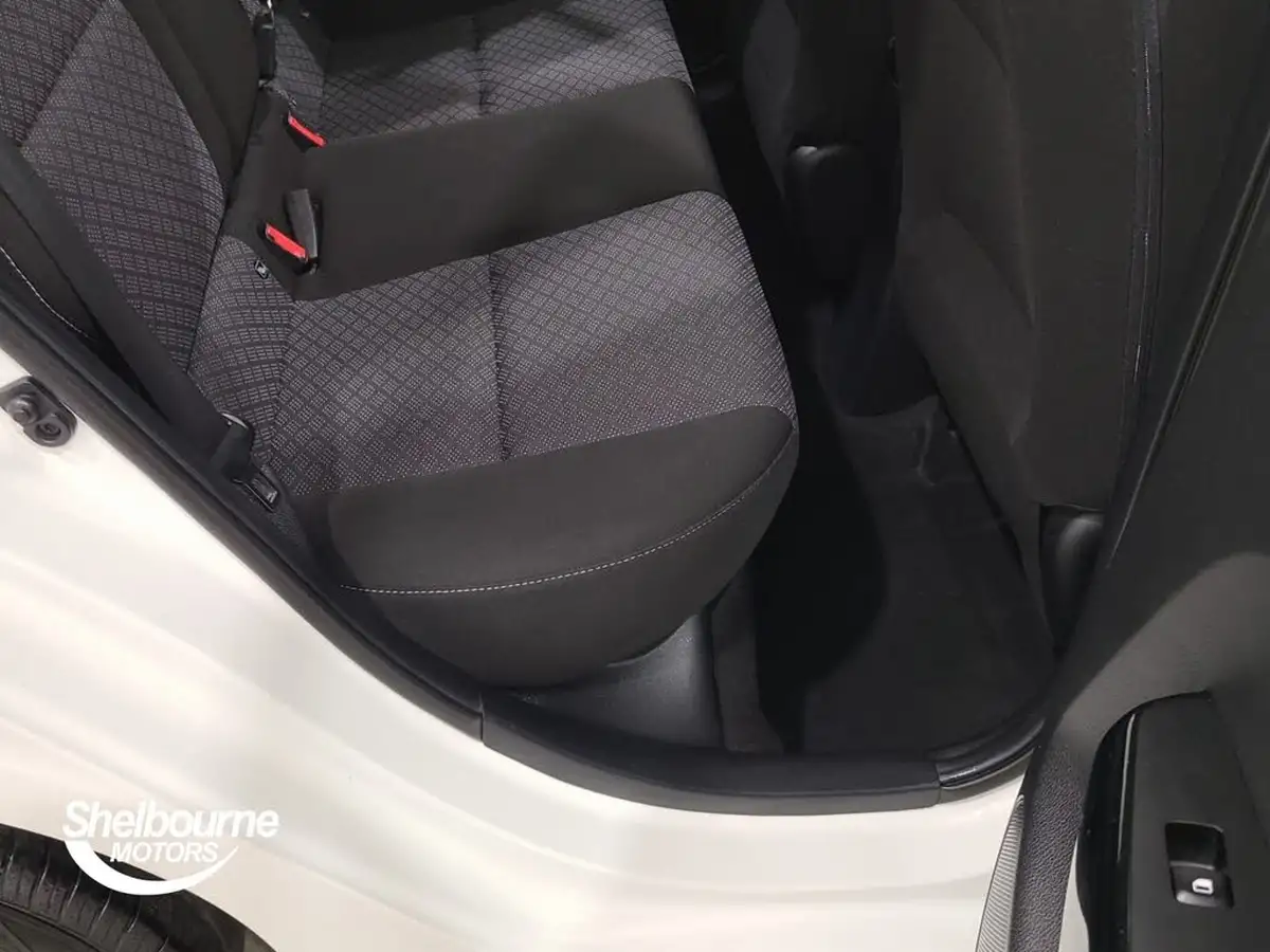 2024-kia-picanto-10-2-big-39
