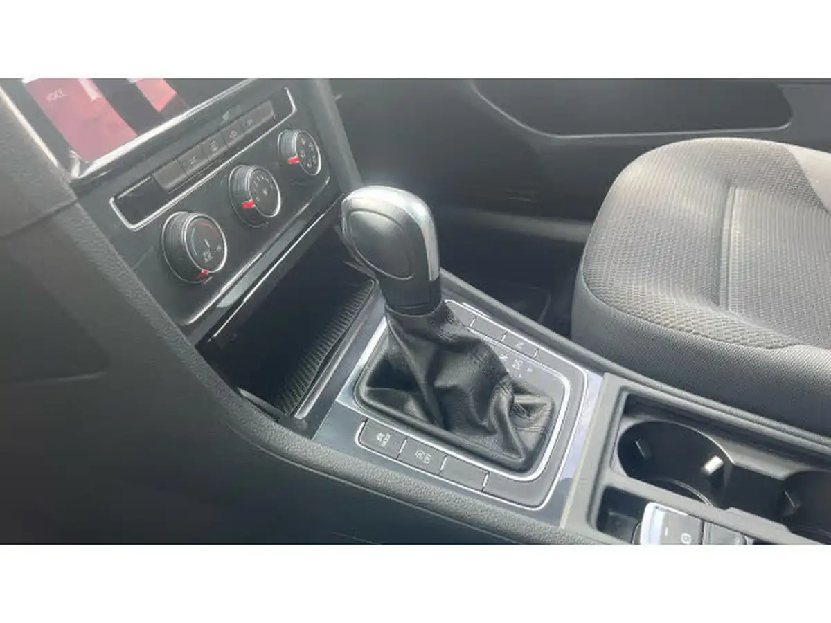 2019-volkswagen-golf-15-tsi-match-edition-150ps-hatchback-dsg-big-12