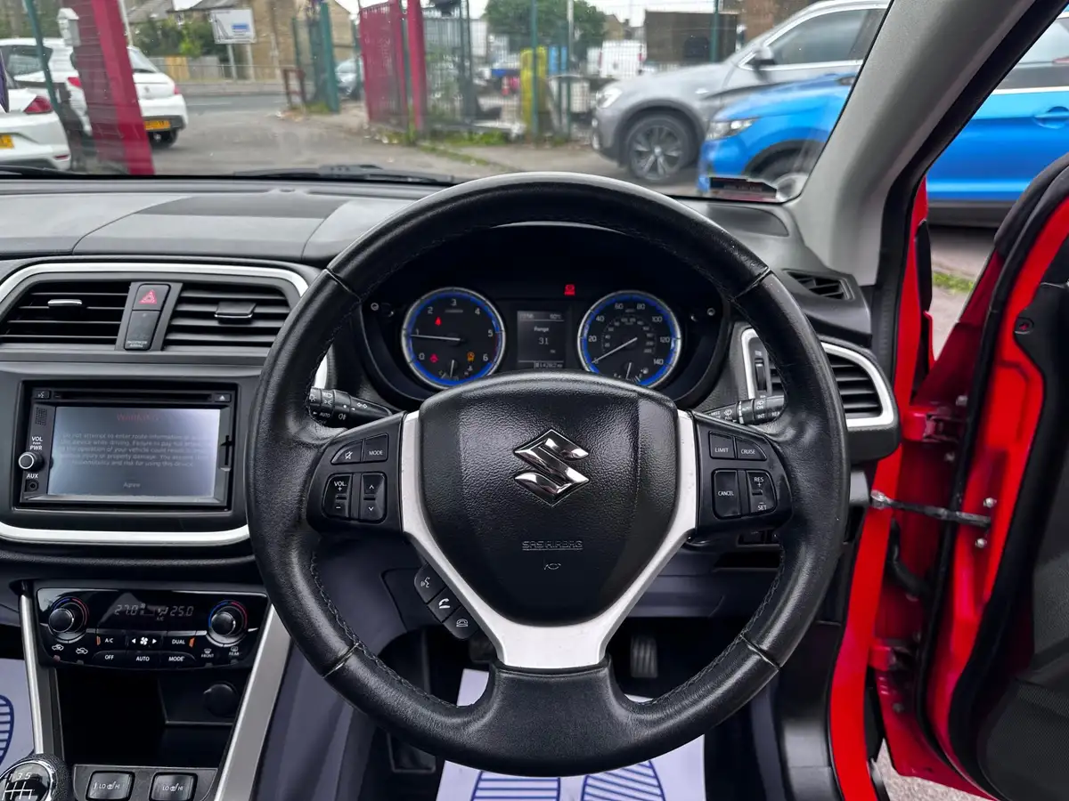 2015-suzuki-s-cross-16-ddis-sz5-big-30