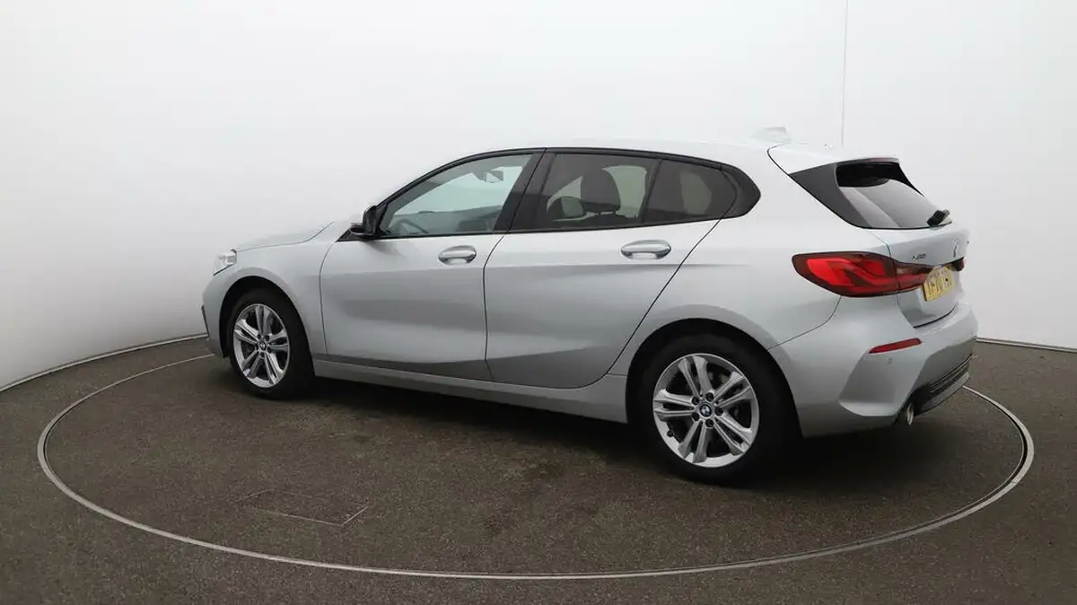 2020-bmw-1-series-big-29