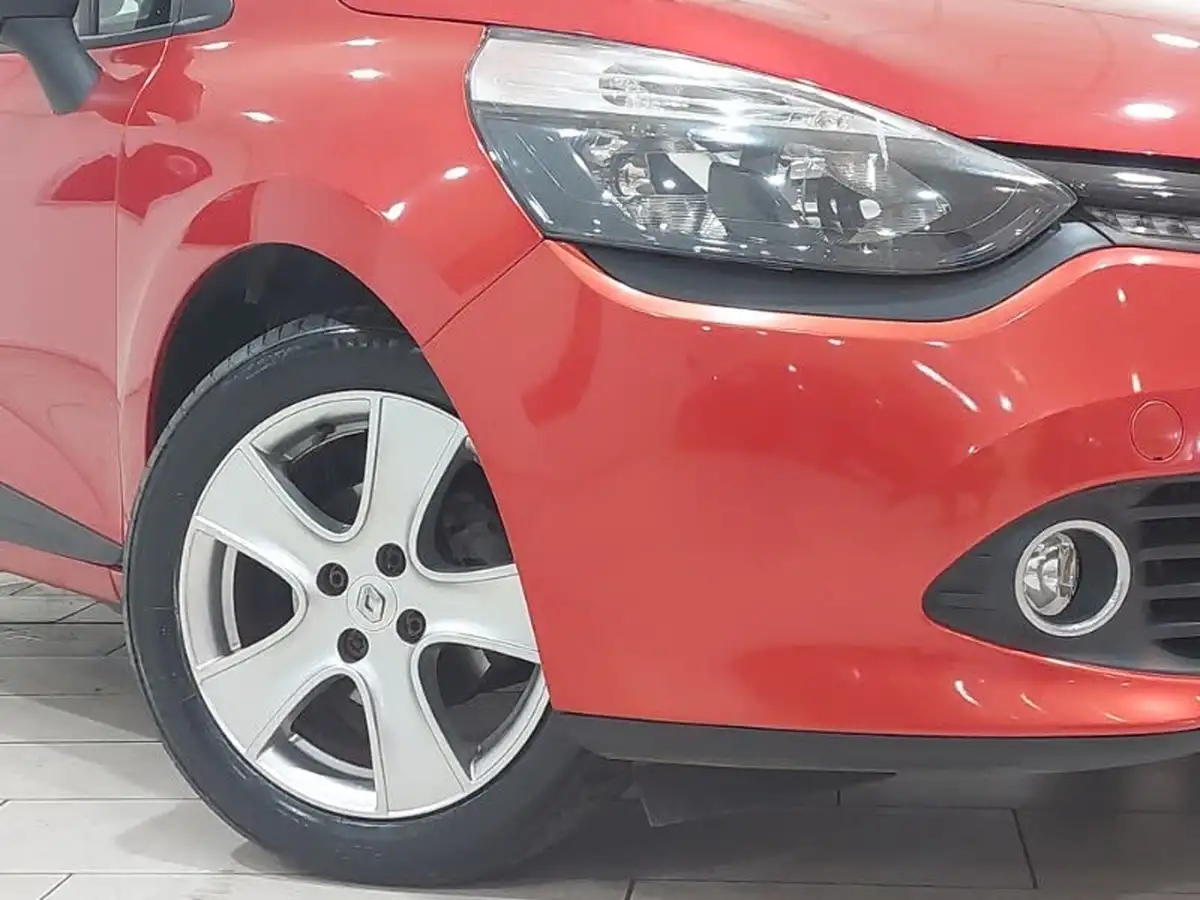 2016-renault-clio-12-play-big-8