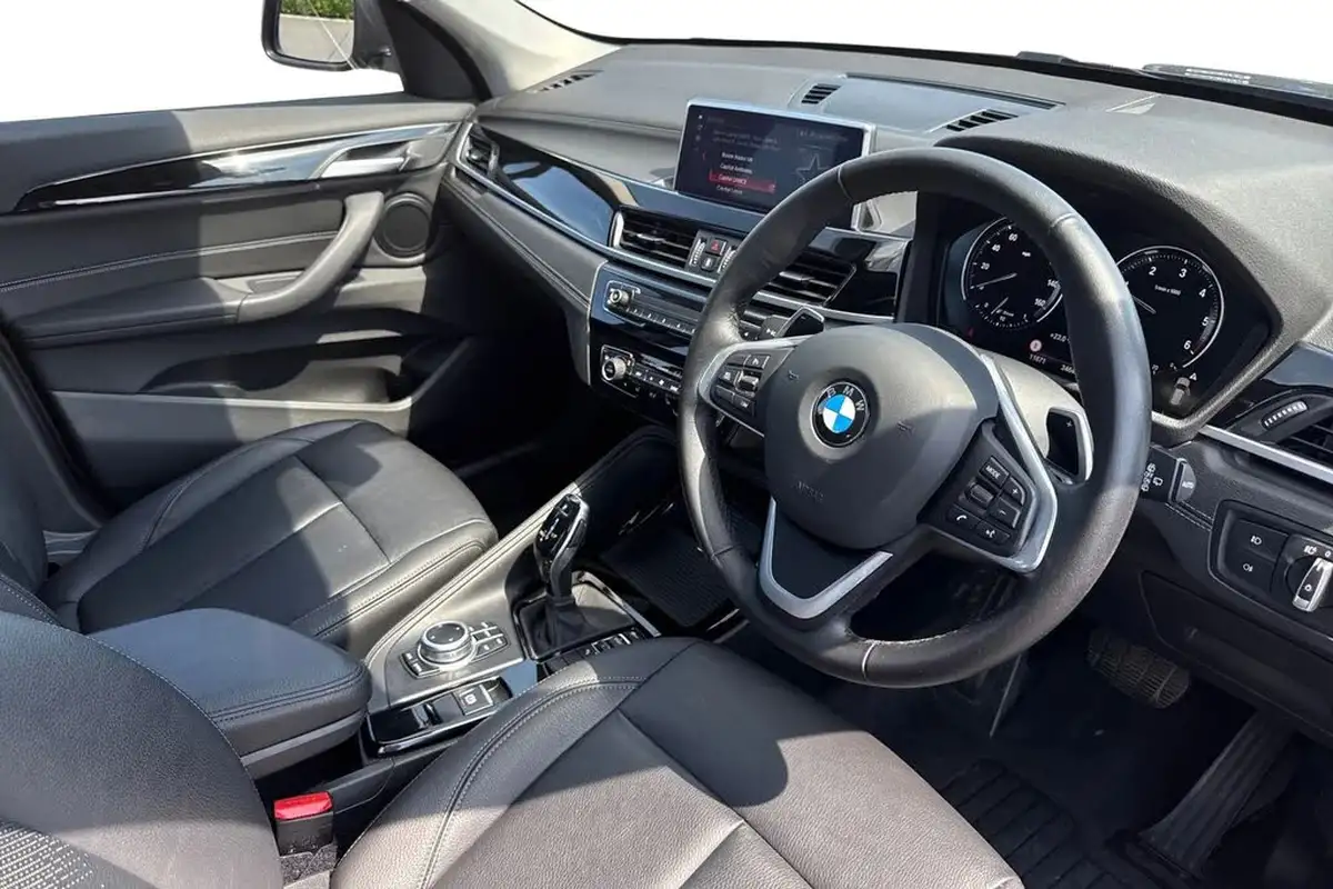2022-bmw-x1-20td-sdrive18d-xline-sport-auto-big-13