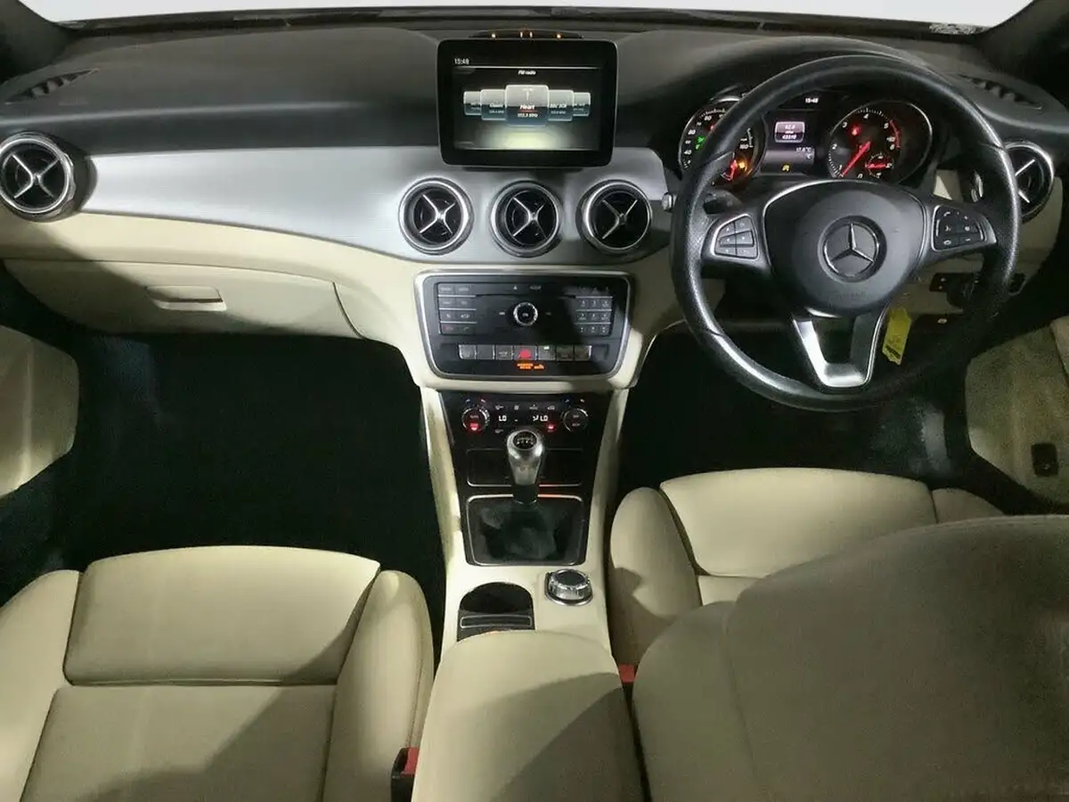 2017-mercedes-benz-gla-class-21d-gla-200d-sport-executivess-big-2