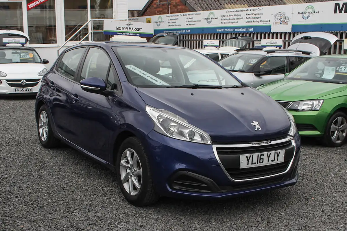 2016-peugeot-208-12-puretech-active-82bhp-5d-big-3