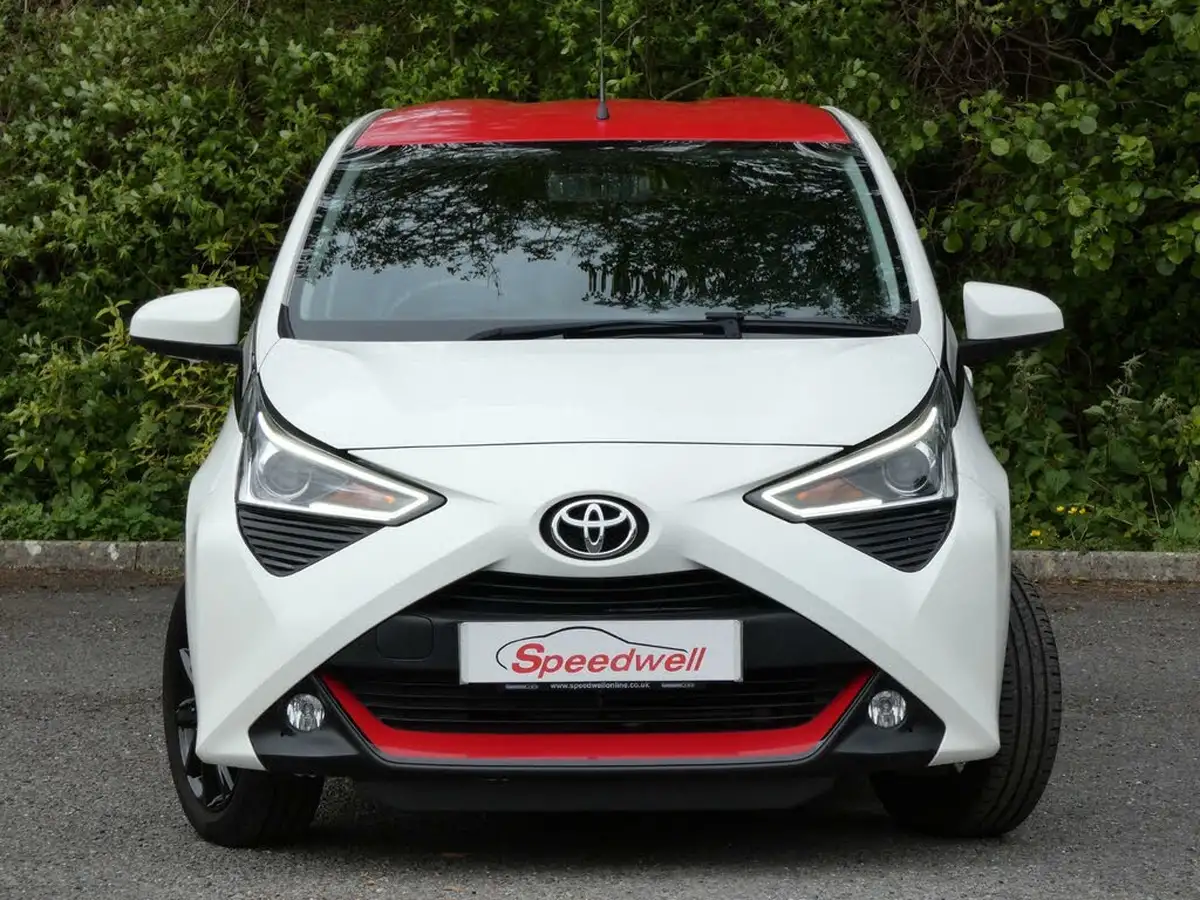 2018-toyota-aygo-10-vvt-i-x-press-71bhp-big-6