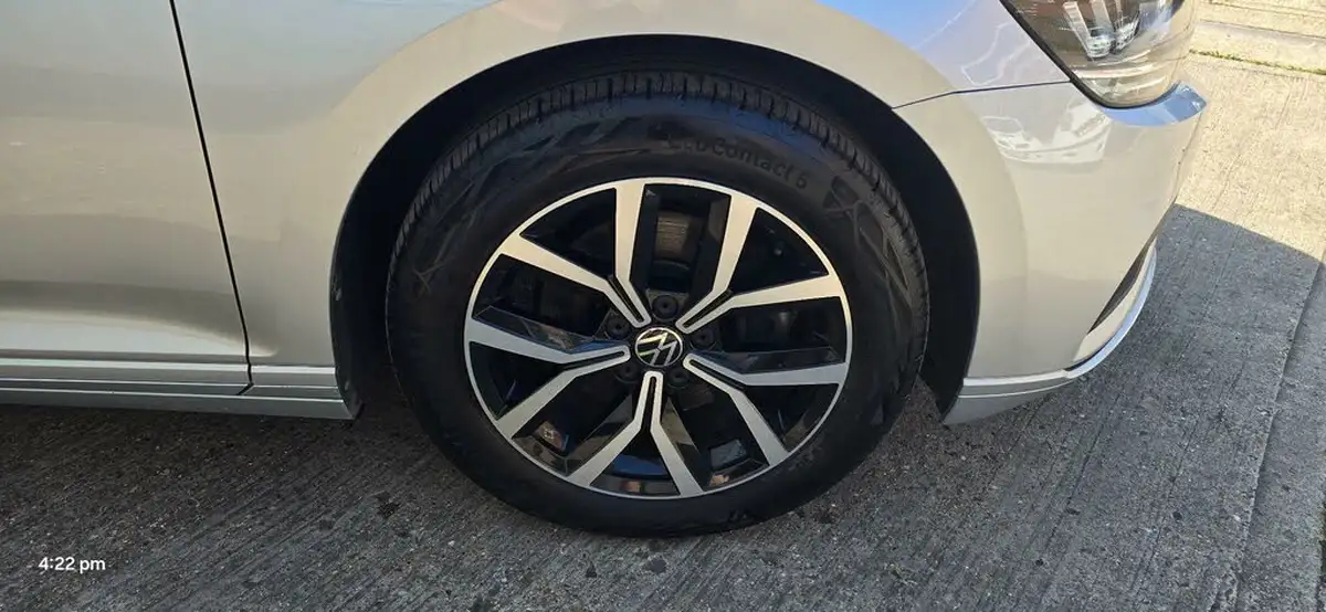 2020-volkswagen-passat-20tdi-sel-150ps-evo-estate-5d-dsg-big-19
