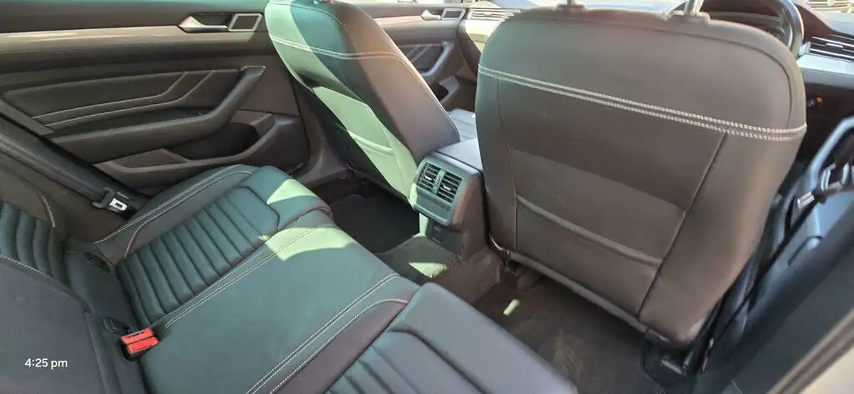2020-volkswagen-passat-20tdi-sel-150ps-evo-estate-5d-dsg-big-47