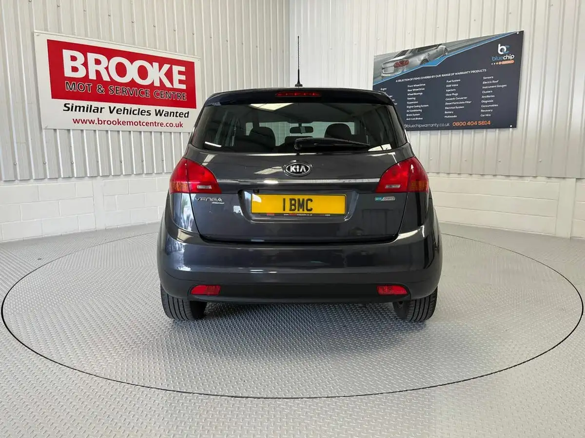 2016-kia-venga-16-3-isg-big-6