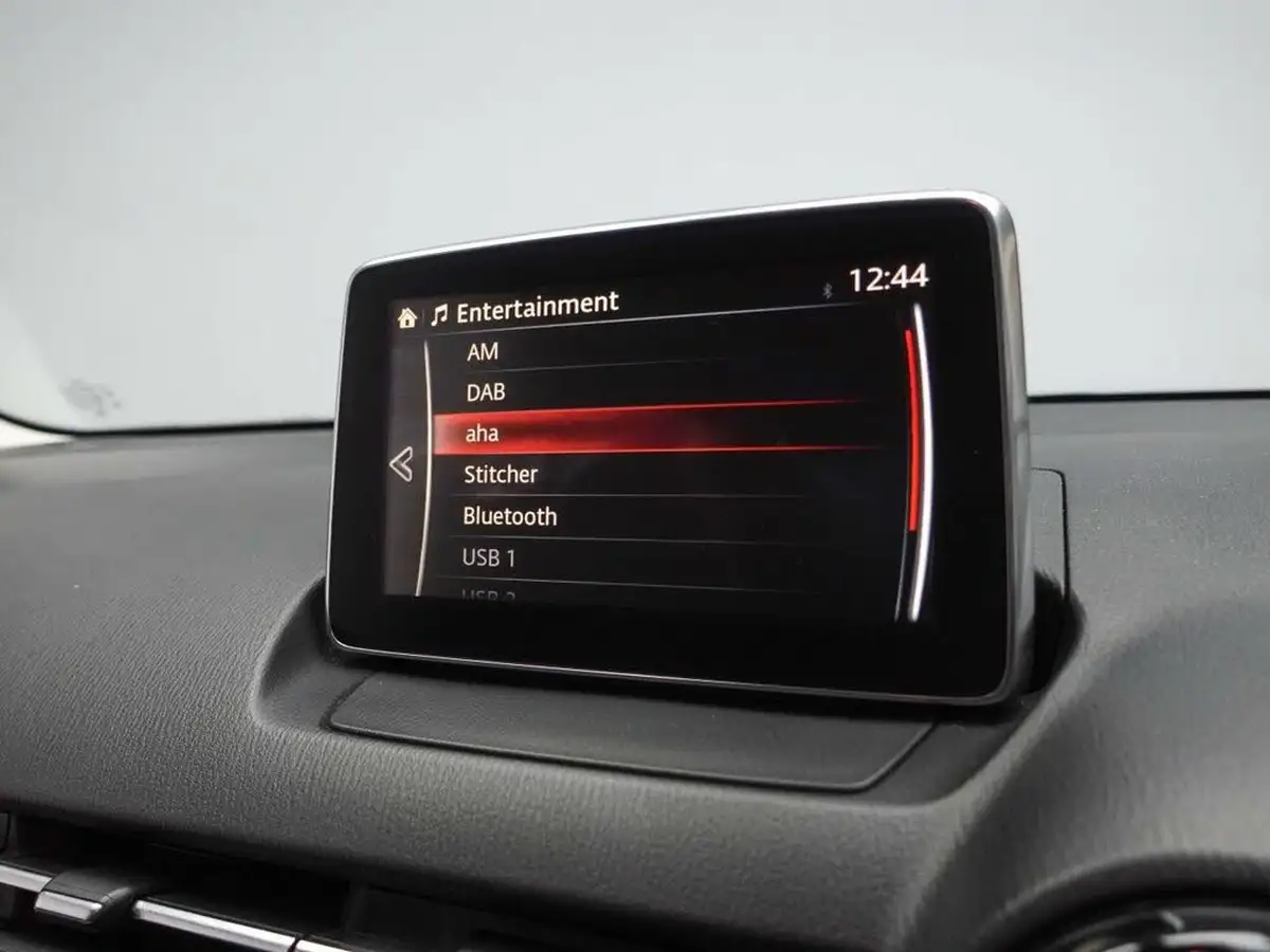 2016-mazda-mazda2-15td-sport-nav-big-26