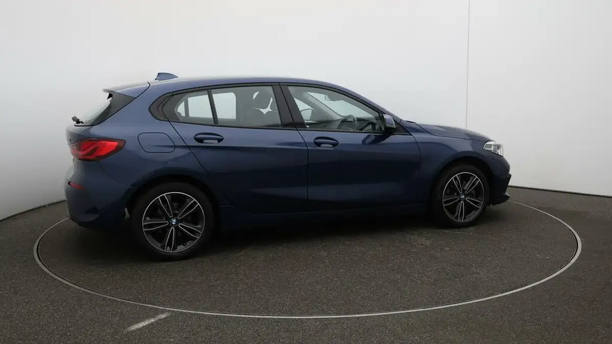 2022-bmw-1-series-15-118i-sport-big-51
