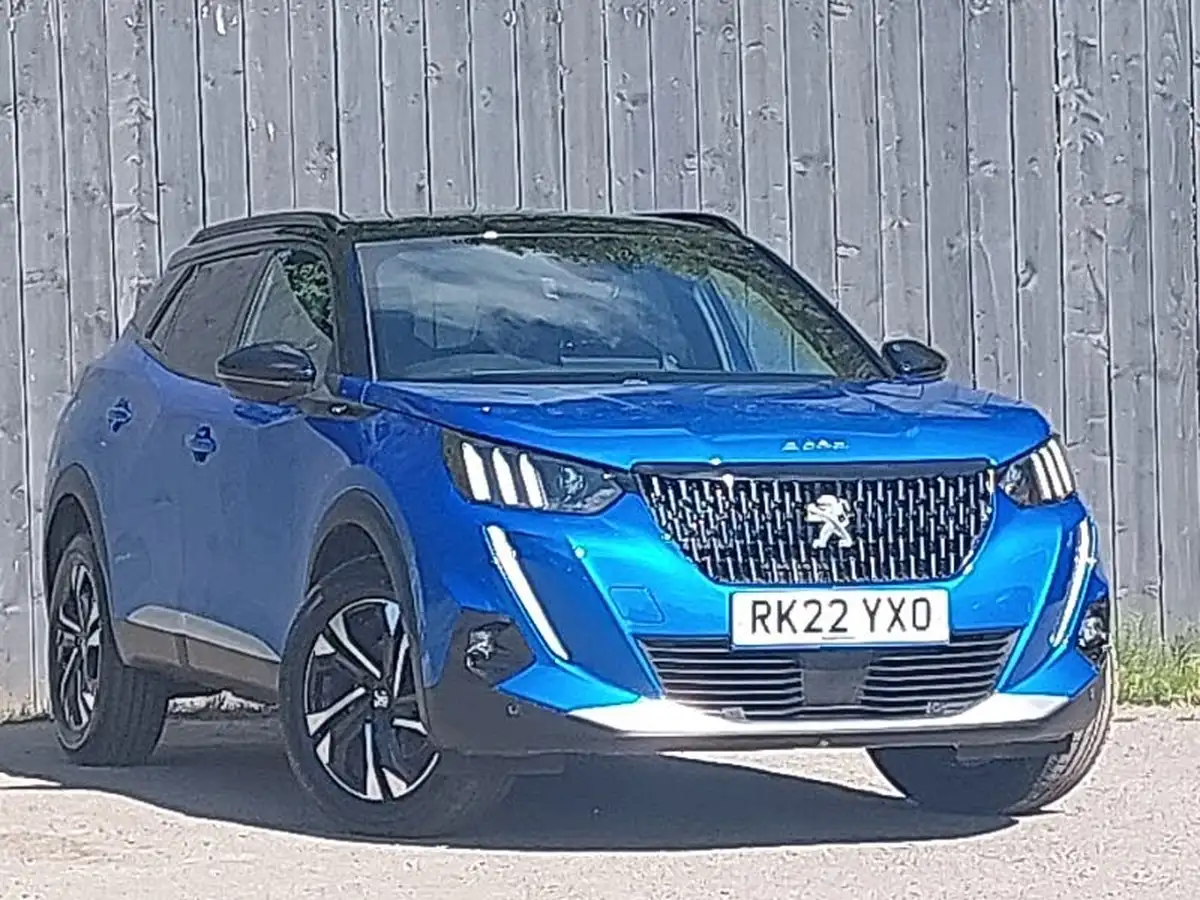 2022-peugeot-2008-suv-12-puretech-gt-big-0