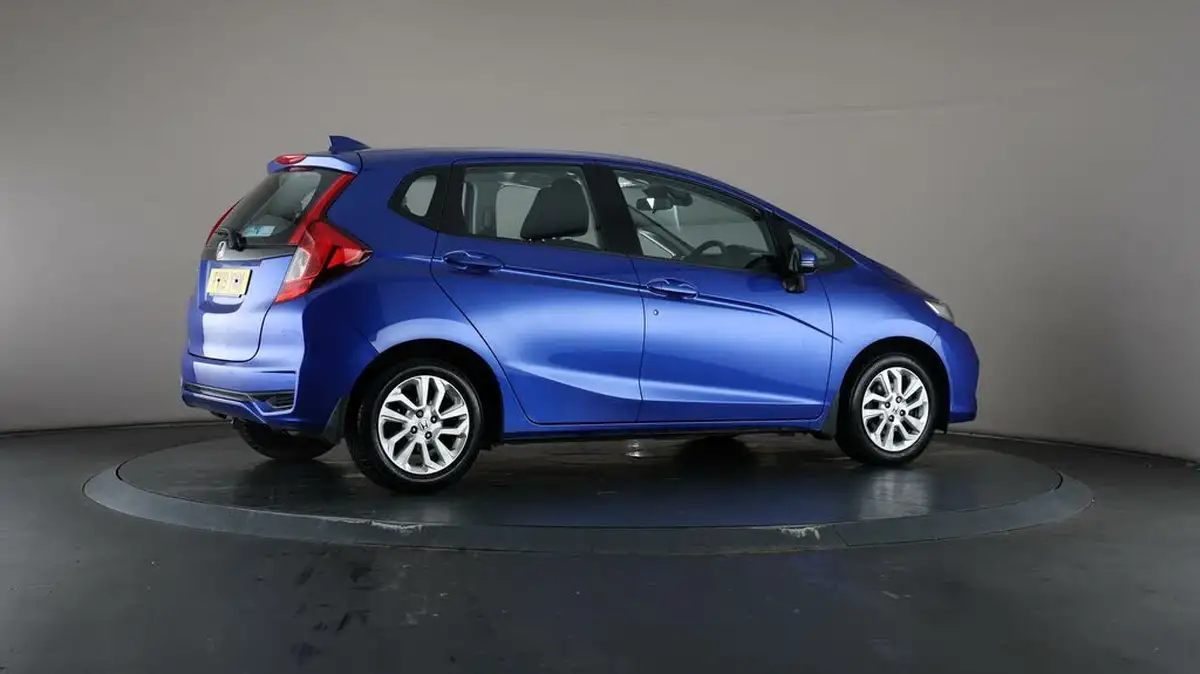 2019-honda-jazz-13-i-vtec-se-big-61