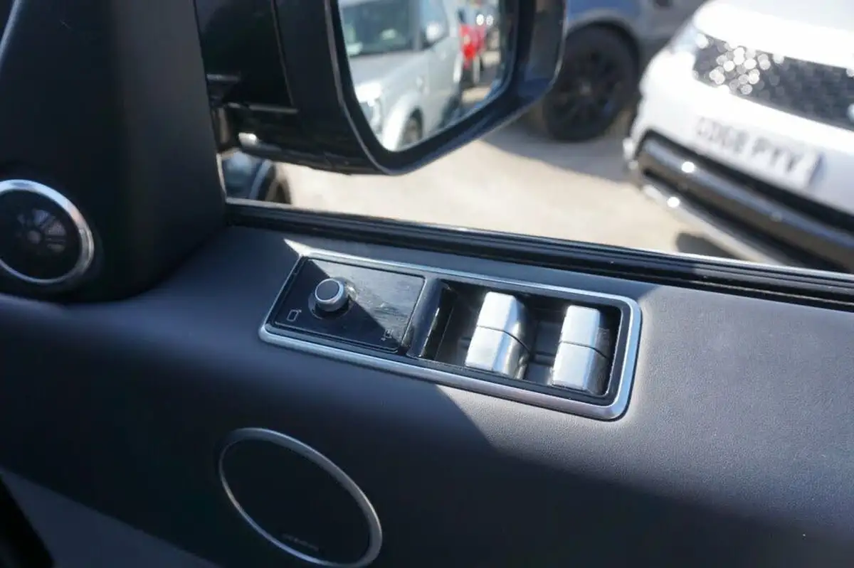 2021-land-rover-range-rover-sport-50-v8-p575-svr-big-21
