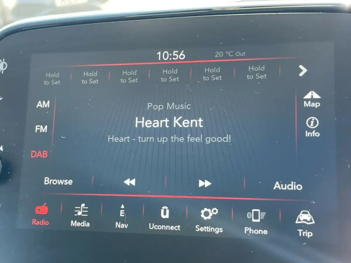 2018-fiat-500-12-lounge-big-23