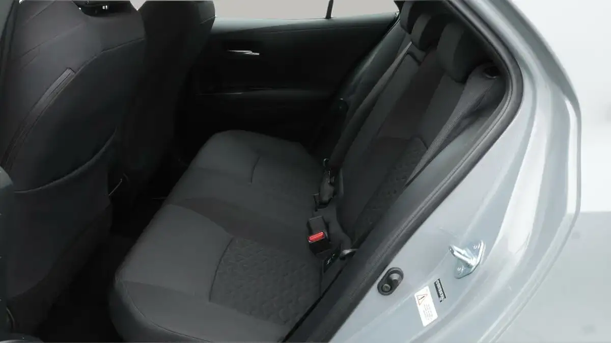 2022-toyota-corolla-18-vvt-i-icon-120bhp-trk-hatchback-5d-big-16