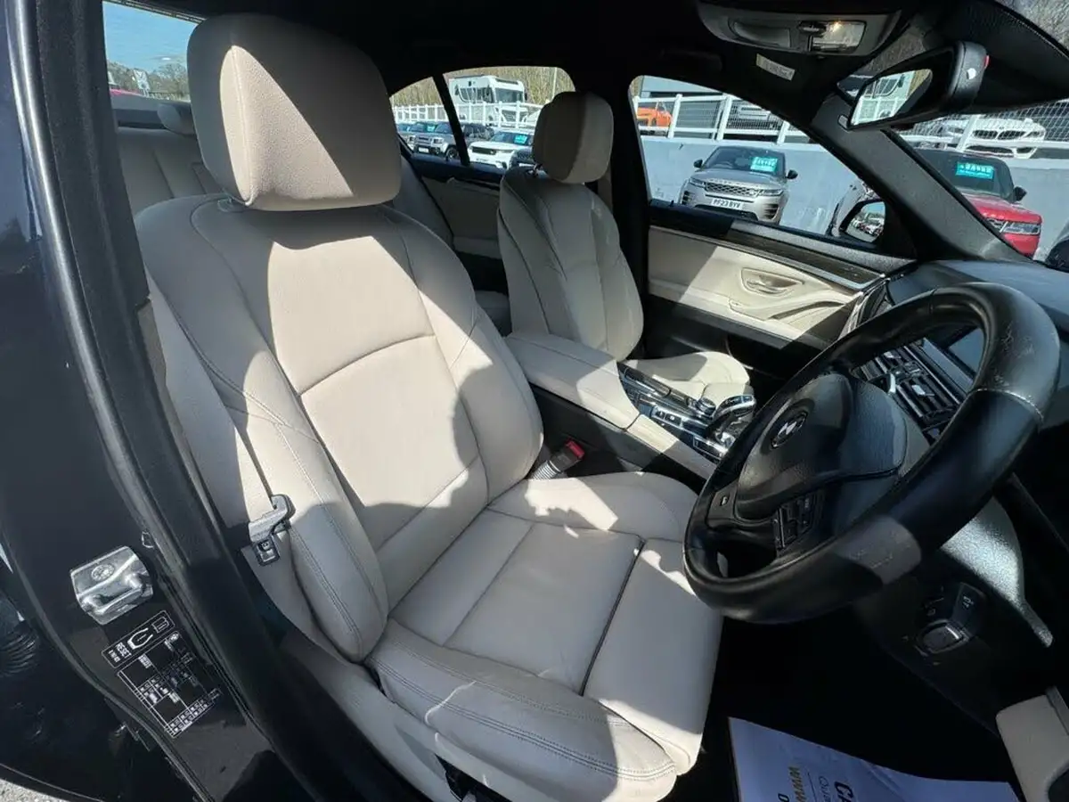 2010-bmw-5-series-44-550i-m-sport-big-33