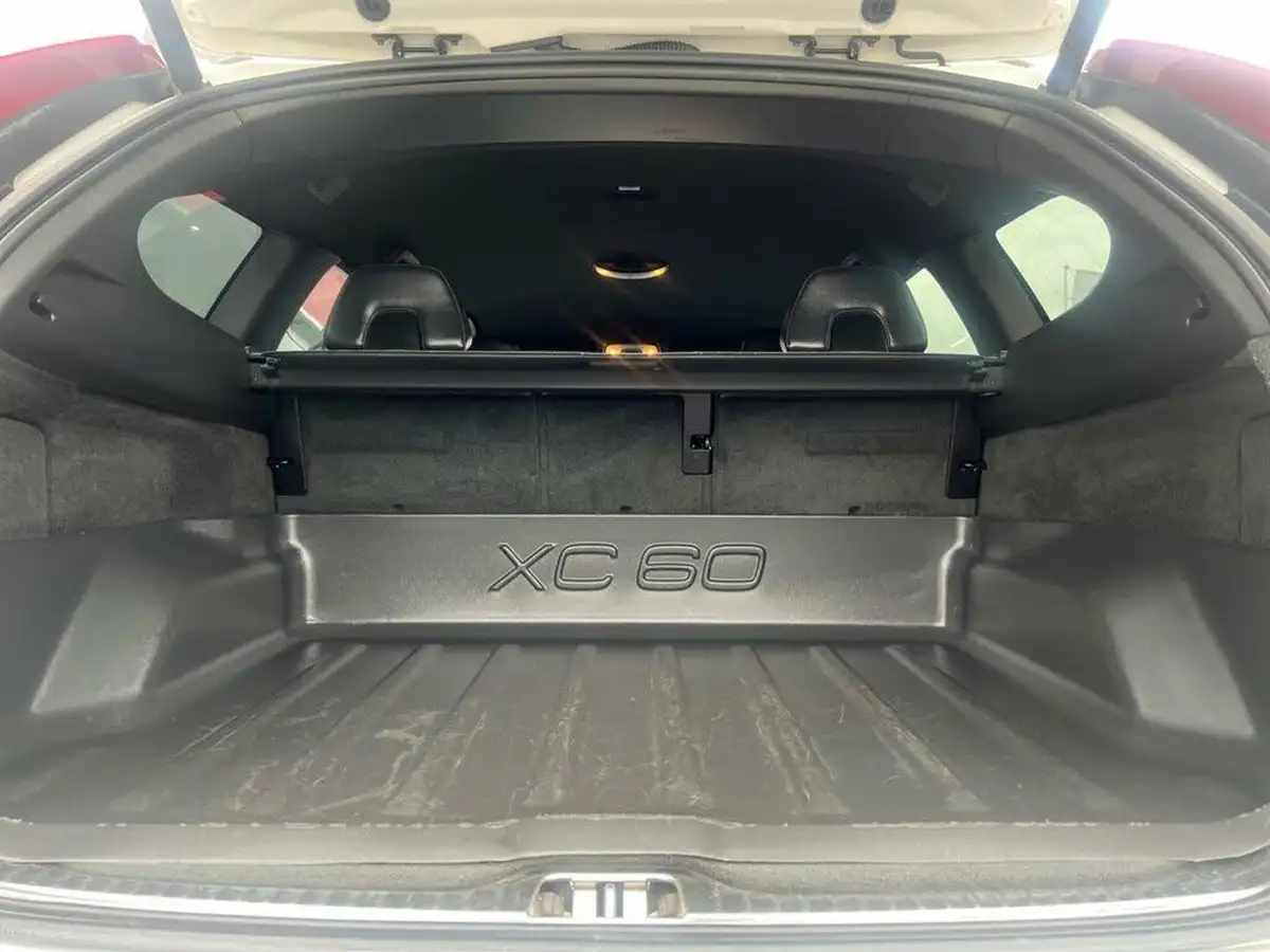 2014-volvo-xc60-24td-d4-r-design-lux-181bhp-nav-geartronic-big-13
