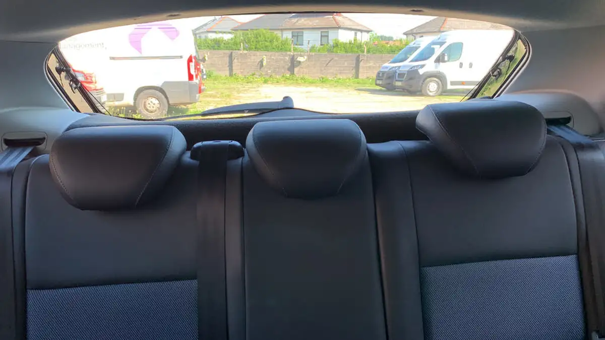 2015-seat-ibiza-12-tsi-connect-sportcoupe-3d-big-32