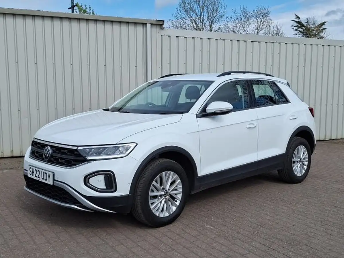2022-volkswagen-t-roc-10-tsi-life-big-11