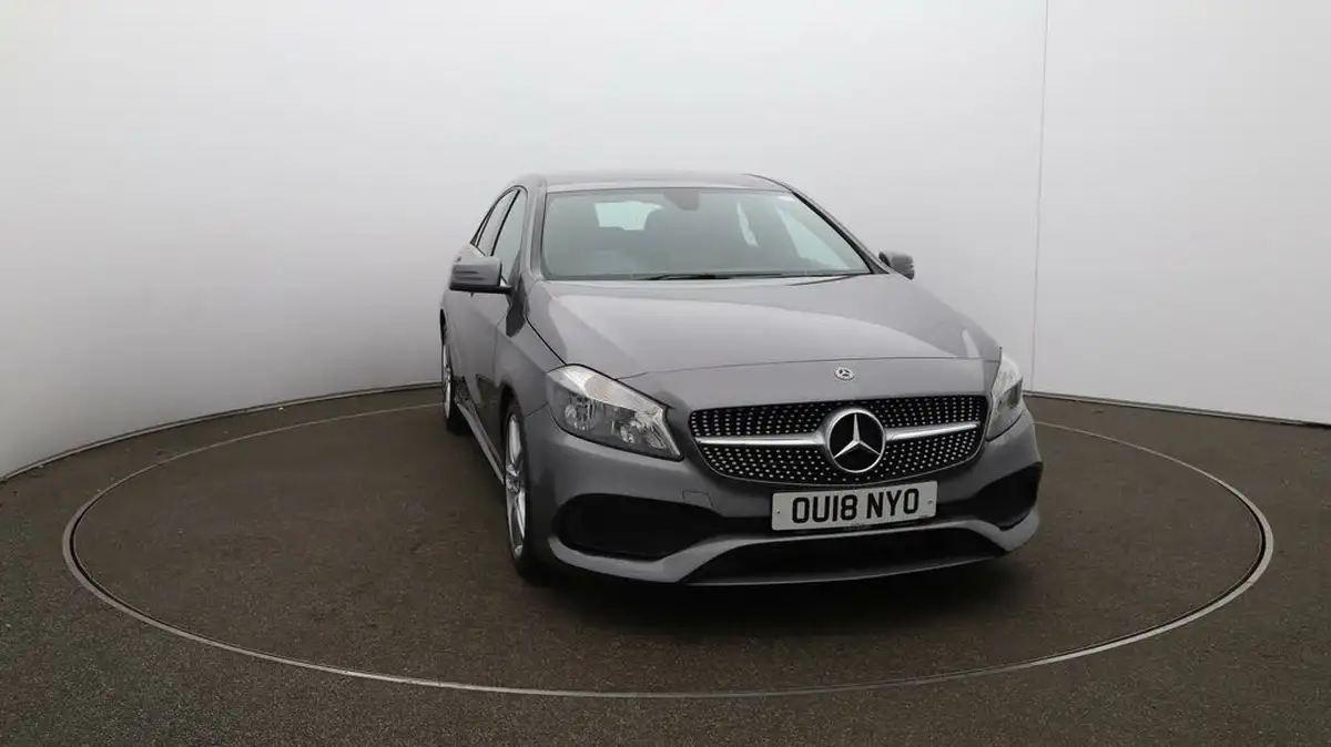 2018-mercedes-benz-a-class-16-a180-amg-line-ss-7g-dct-big-40