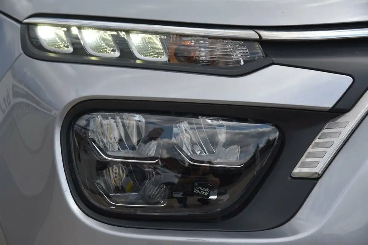 2021-citroen-c3-12-puretech-flair-83ps-big-10