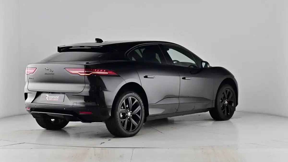 2023-jaguar-i-pace-ev400-hse-black-big-75