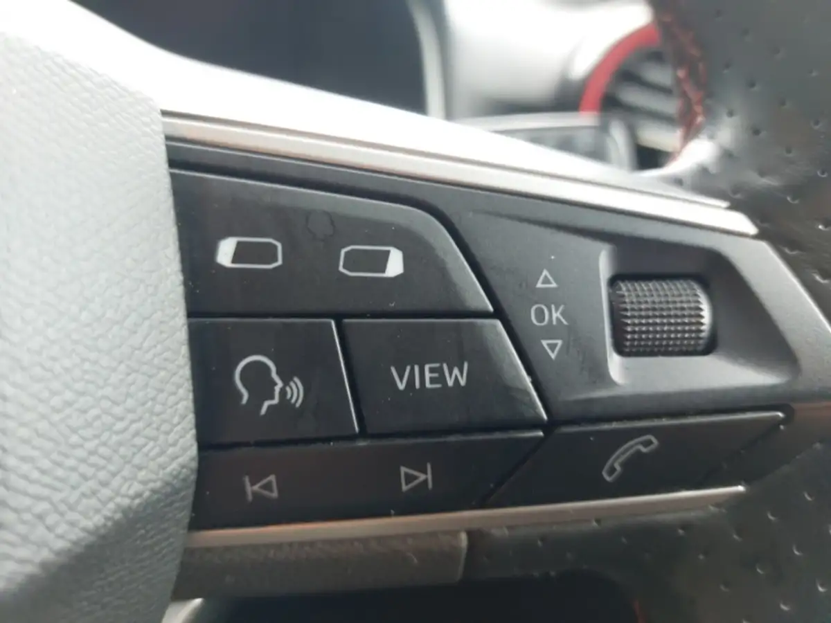 2022-peugeot-308-12-puretech-allure-premium-eat8-big-14