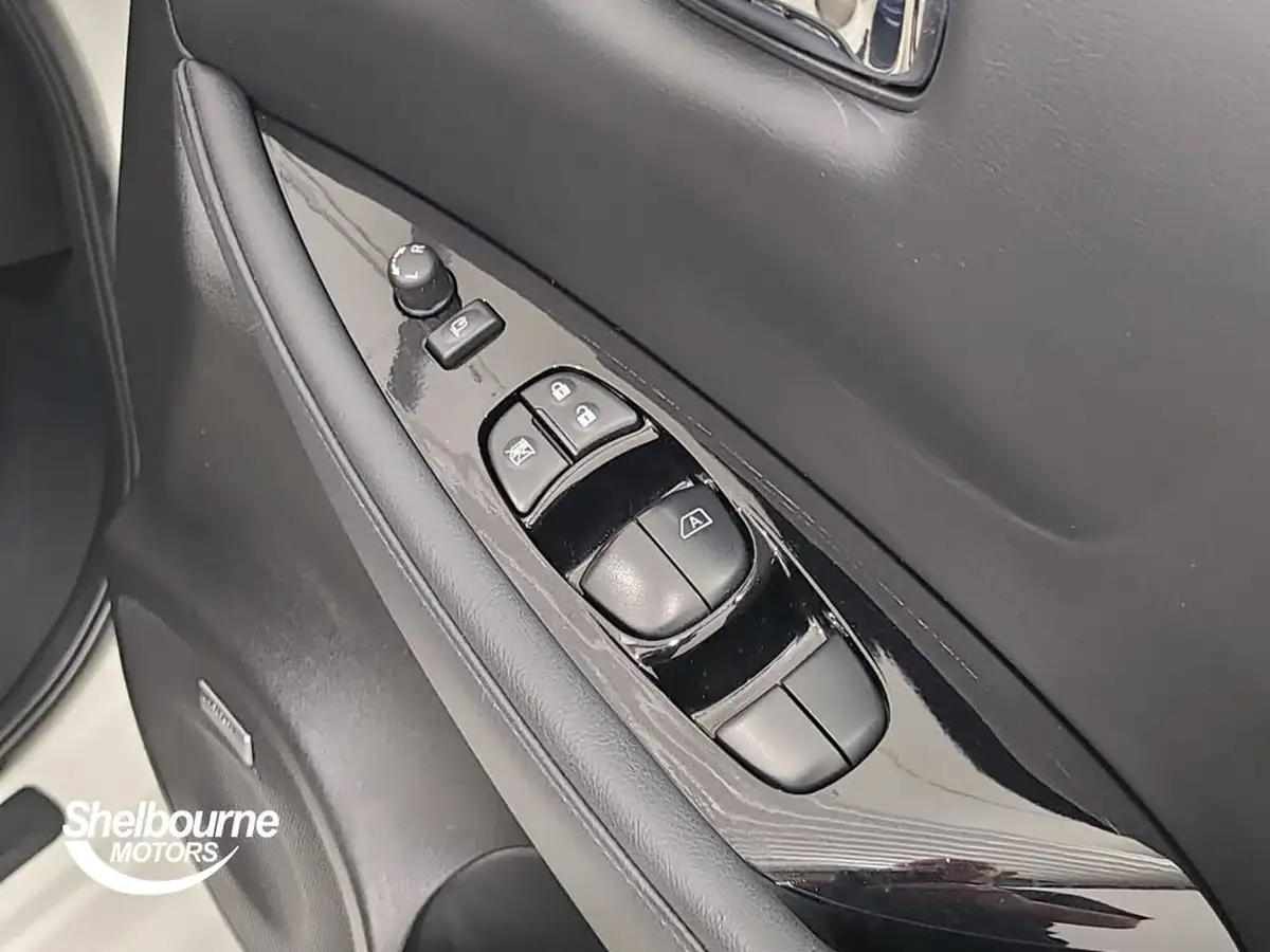 2023-nissan-leaf-e-tekna-39kwh-big-43