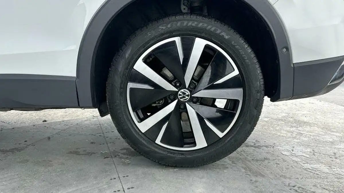 2024-volkswagen-tiguan-15-etsi-elegance-launch-edition-big-34
