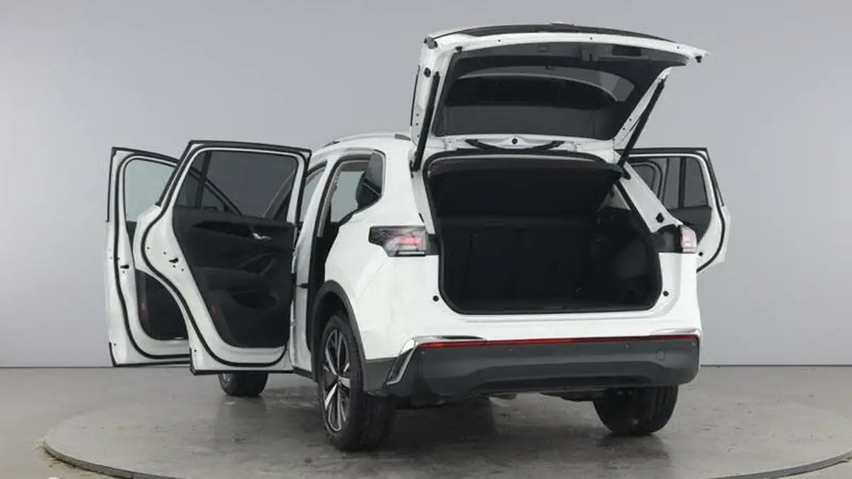 2024-volkswagen-tiguan-15-etsi-elegance-launch-edition-big-10