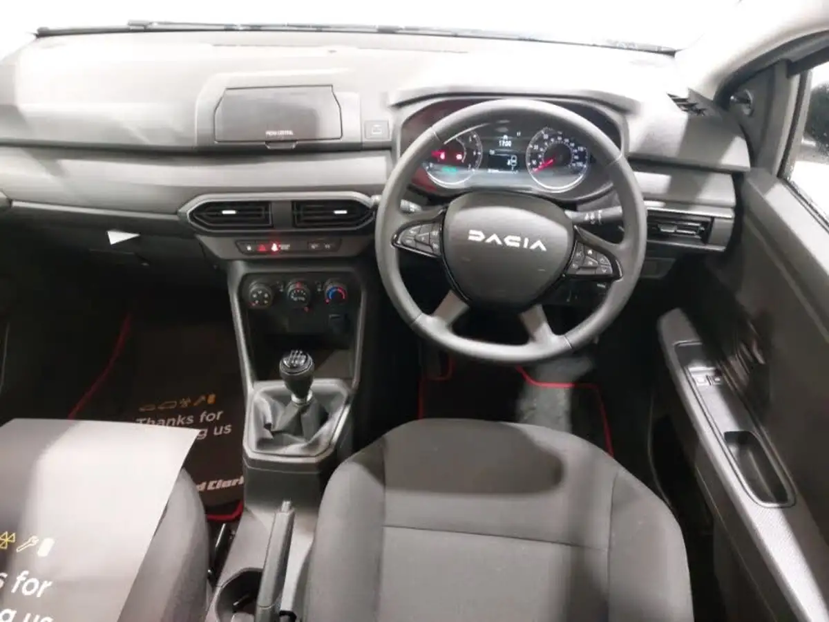 2023-dacia-sandero-10-tce-essential-90bhp-big-6