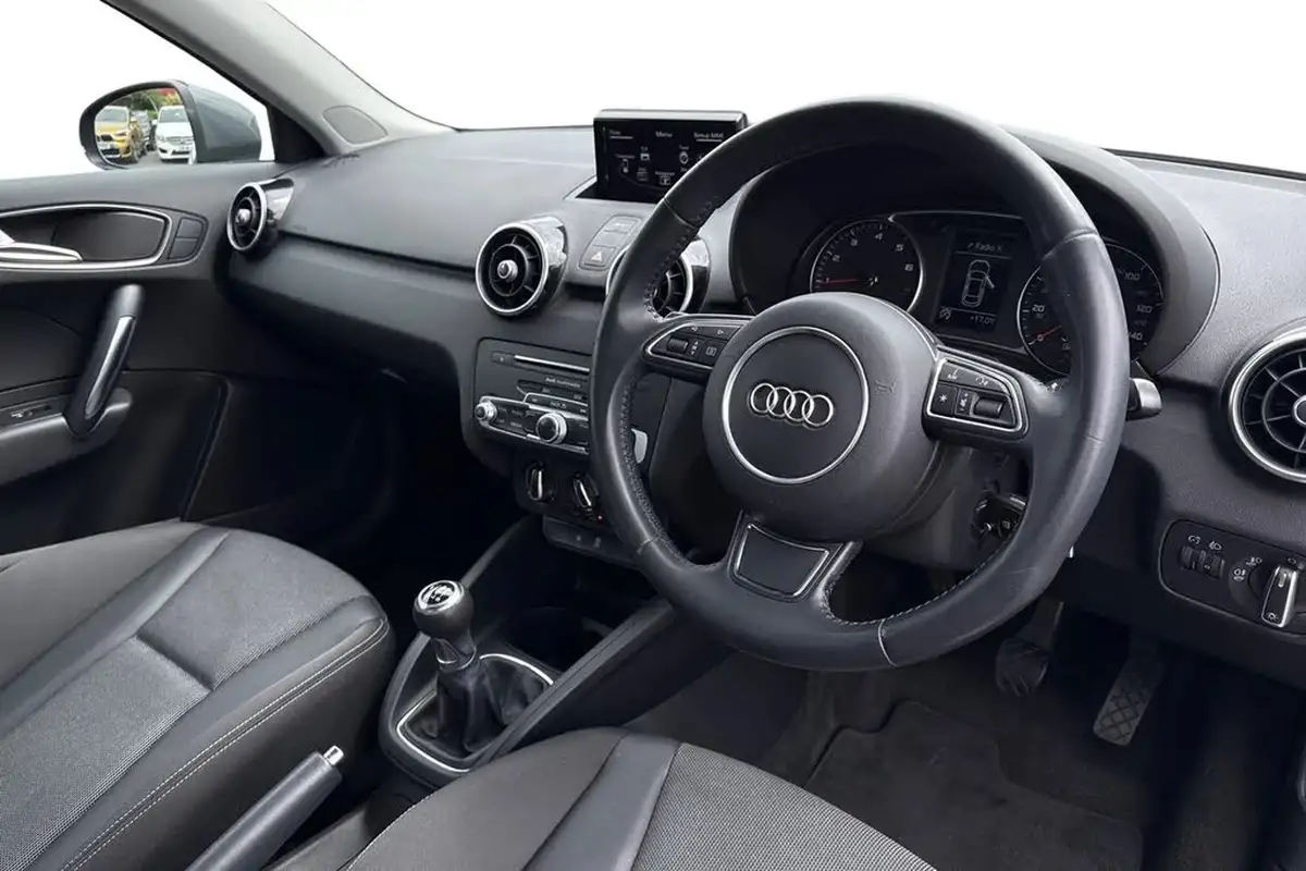 2015-audi-a1-14-sport-125ps-ss-hatchback-3d-1395cc-big-13
