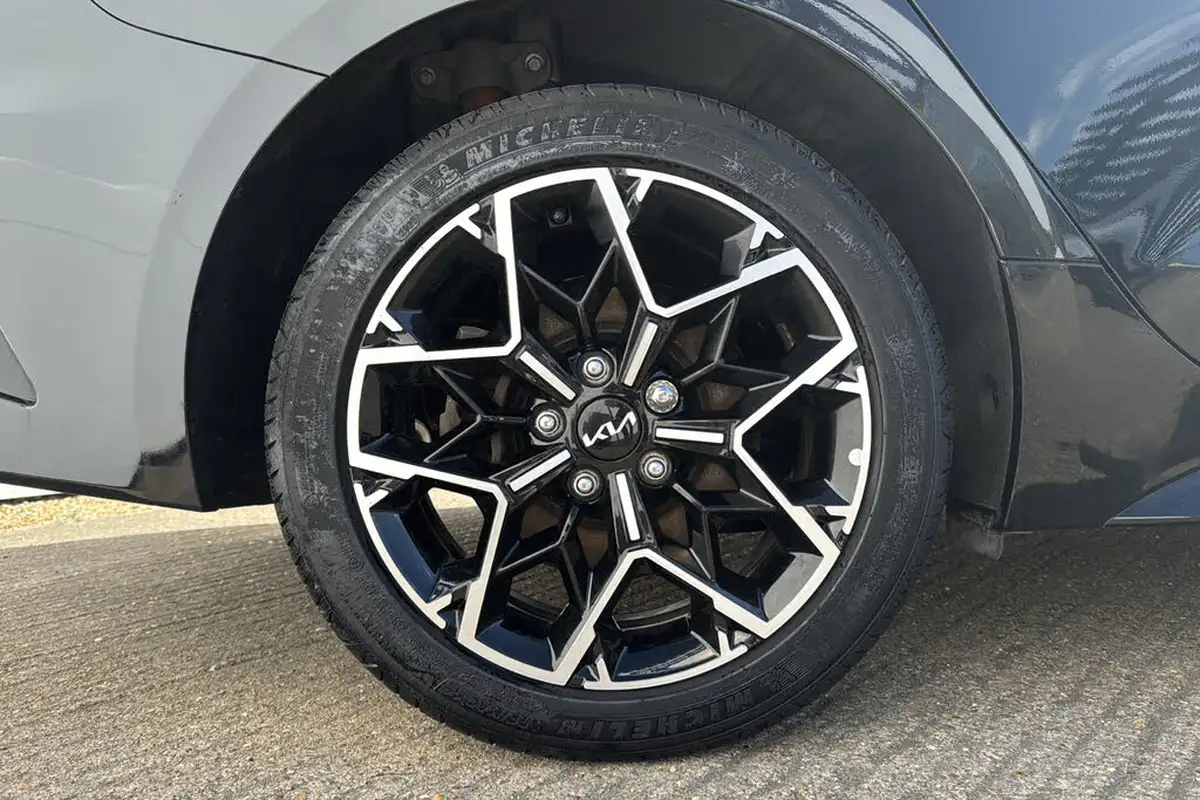2023-kia-pro-ceed-15-t-gdi-gt-line-158bhp-big-7