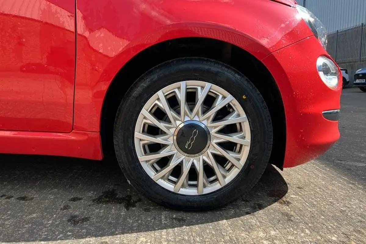 2018-fiat-500-12-lounge-big-7